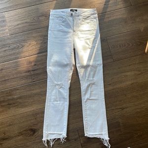 Worn once size 25 white jeans